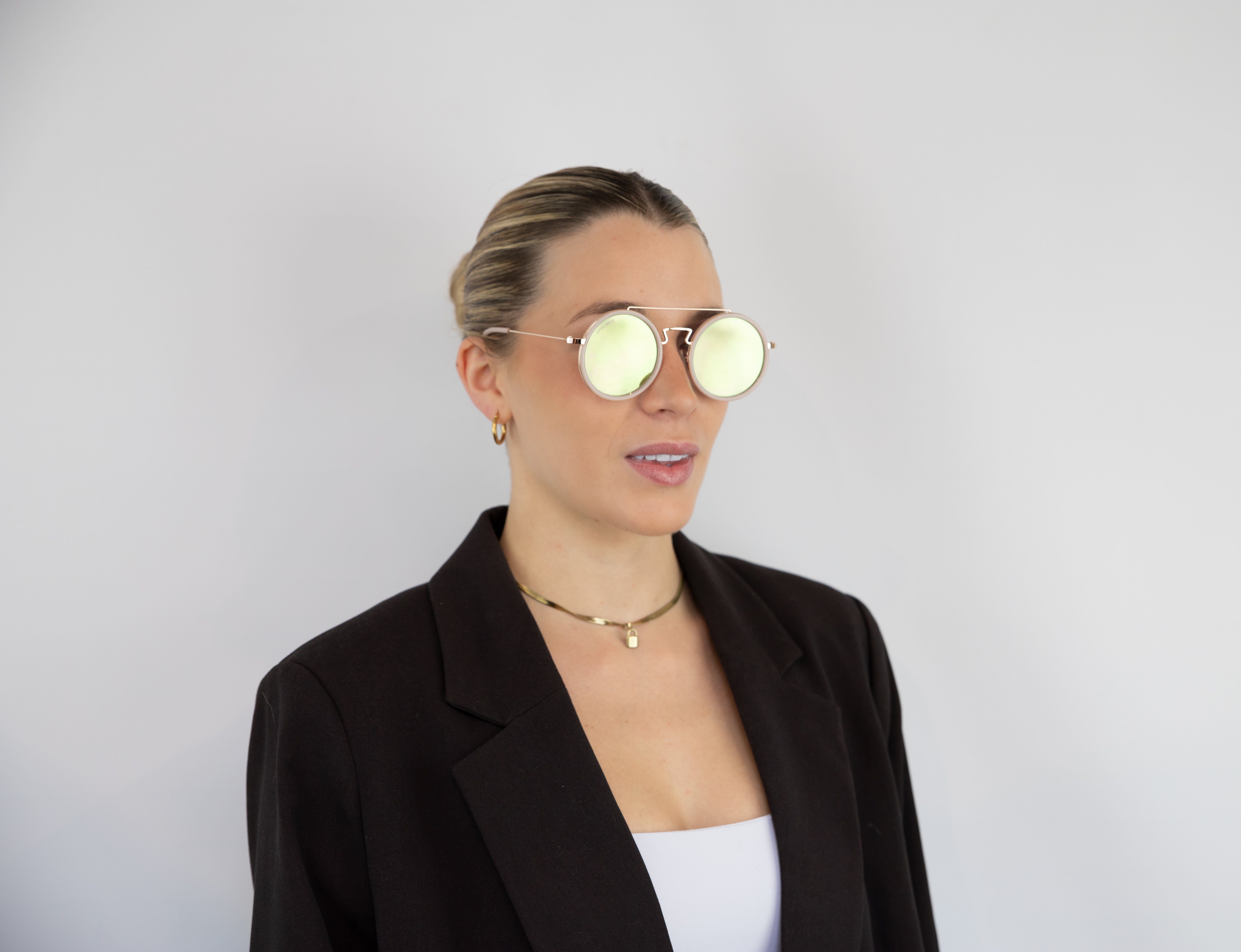 Opulence Aura Pink – Round Metal Unisex Sunglasses